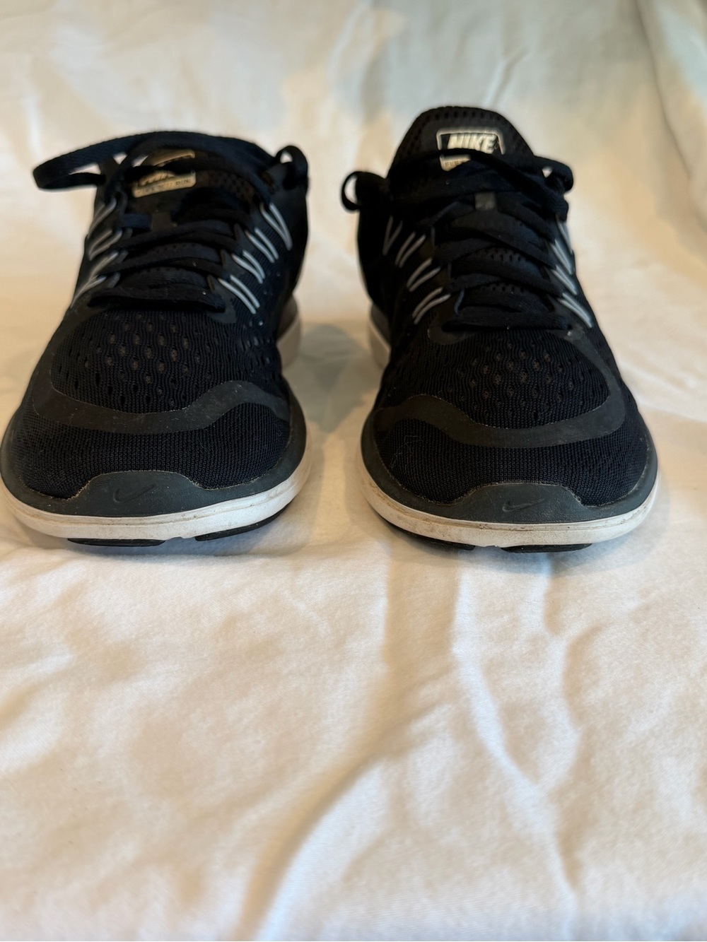 Nike Flex 2017 RN Women’s Size 7.5 Black White Running Shoes 898476-001 - Picture 4 of 8